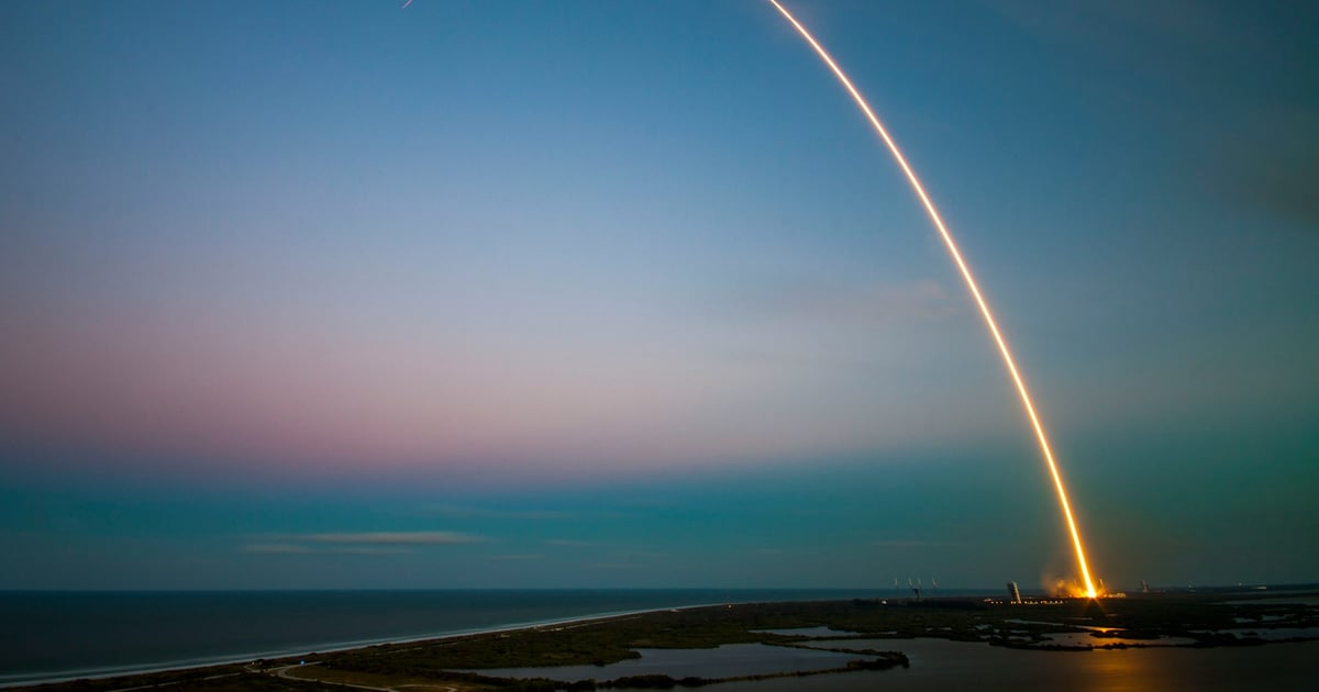 Rocket launch: 10,000 User Milestone: The Story of My Chrome Extension’s Growth